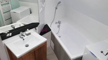 Фото номера Апартаменты-студио Апартаменты Apartament Strumyk г. Чарнкув 4